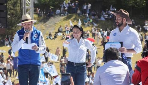 Alejandra Del Moral Rinde Protesta Como Abanderada Del Pan Para