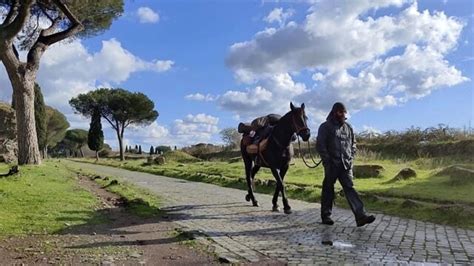 Dopo Aver Girato LItalia A Cavallo Una Nuova Avventura Per Cristian