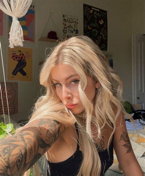 Blonde Tattooed Icon