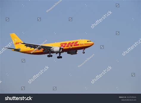 880 Dhl Flight Stock Photos, Images & Photography | Shutterstock