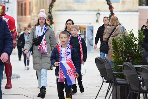 Foto Zadarski Navija I Bodrili Hrvatsku Do Pobjede Zadarski List