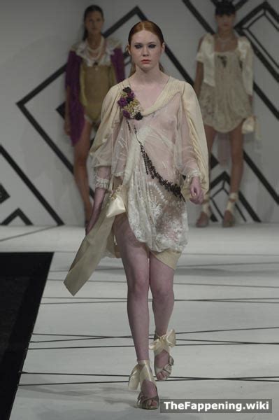 Karen Gillan Nude Pics Vids The Fappening