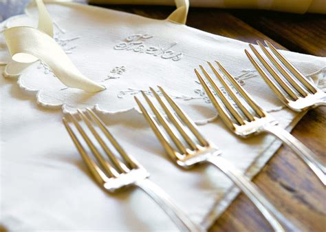 Etiquette Q&A: Table Manners - Southern Lady Magazine