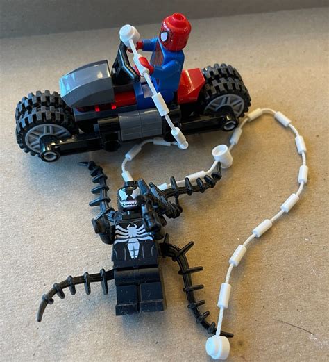 Venom 76004 Ultimate Spider Man Super Hero Lego® Minifigure Motorcycle