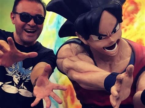 Mario Castañeda La Voz De Gokú Dragon Ball Es La Tarjeta De