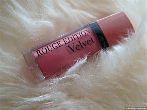 Помада хамелеон Жидкая губная помада Bourjois Rouge Edition Velvet Lipstick 07 Nude ist