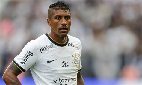 Gr Mio Cogita Fazer Proposta Pelo Meia Paulinho Do Corinthians