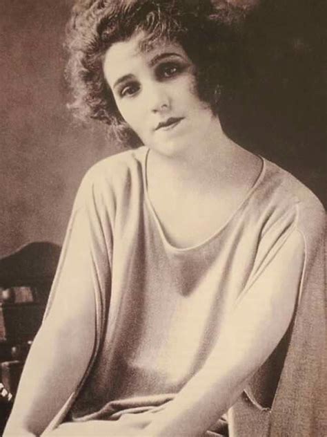 Sara Garcia En Su Debut En El Cine Mexicano En Defensa Propia 1917