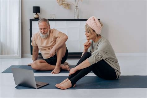 Yoga Poses For Two People: How To Do Yoga With A Partner - AERNS