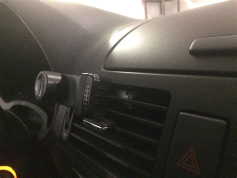 Держалка для телефона — Toyota Avensis II, 1,8 л, 2007 года ...