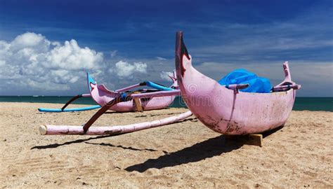 Kora Kora Boats in Kuta Beach Stock Photo - Image of tropical, beach ...