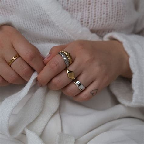 Ring Finger Tattoo Couple Rings Ring Rings Tattoo Ring Tattoos For