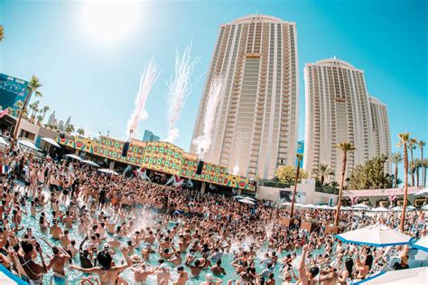 Wet Republic Ultra Pool In Las Vegas Nv