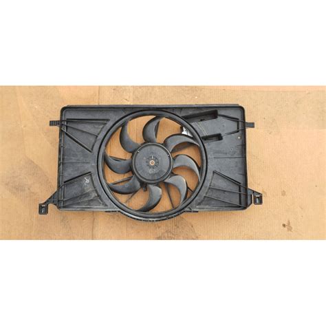 Ford Focus Radiator Cooling Air Fan Cv C Ba