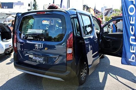 Peugeot Rifter Isofix Rückbank Vordersitz Serienmäßig Tabelle