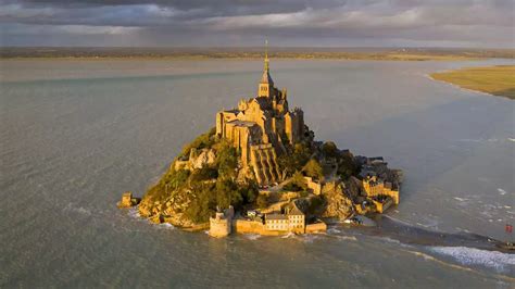 Cinq Choses Savoir Sur Le Mont Saint Michel Dont L Abbatiale F Te