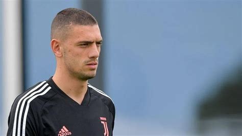 Merih Demiral Kimdir Ve Nerelidir Merih Demiral Hangi Tak Mda Annesi