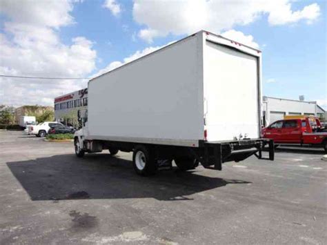 Hino 268 25 950lb Gvwr Under Cdl 24ft Box And Liftgate 2015 Van