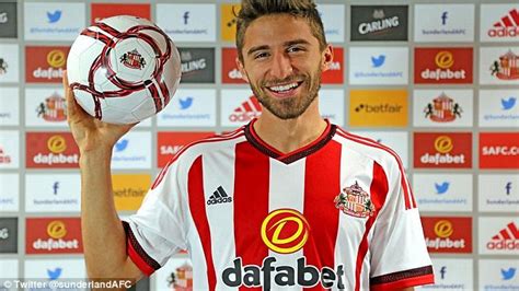 Sunderland Sign £10m Fabio Borini From Liverpool As Striker Returns To