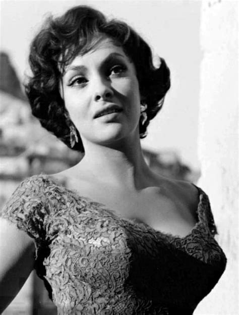 Photos Of Gina Lollobrigida The International Sex Symbol One Of The