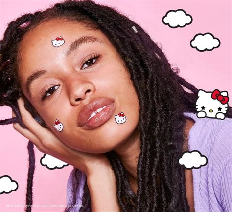 Starface Links With Hello Kitty For The Cutest Acne Stickers | SNOBETTE