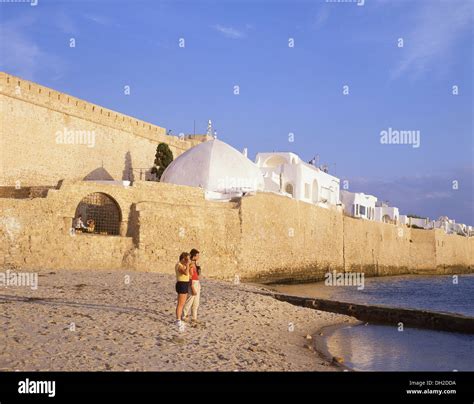 The Ramparts Of The Medina Of Hammamet Hi Res Stock Photography And