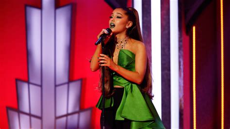 Ariana Grande Attends Wicked on Broadway | Playbill