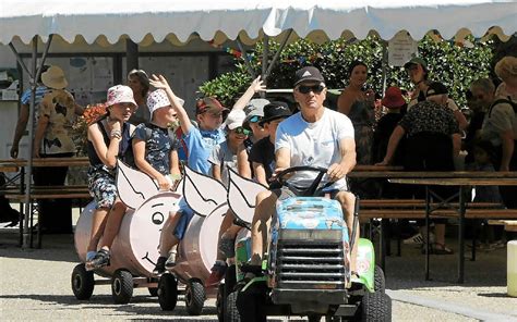 Les Enfants Ont T Re Us Comme Des Rois Lors Du Festival Les Enfants