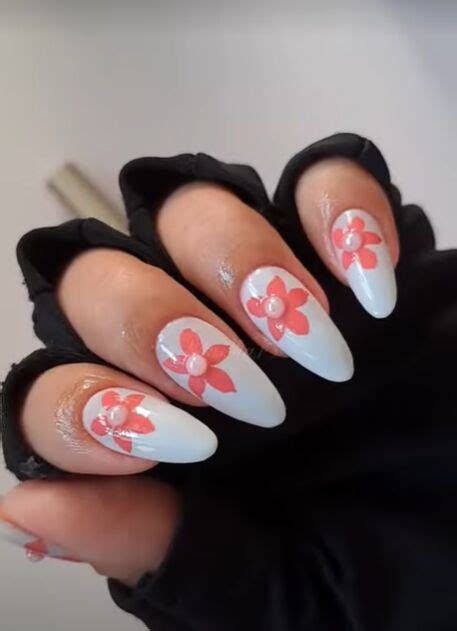 Cute and Easy Flower Nail Art Tutorial | Upstyle