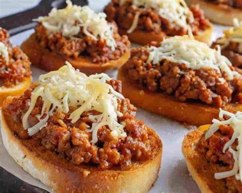 Open Faced Cheesy Sloppy Joes On Garlic Bread Easy Recipes Idea