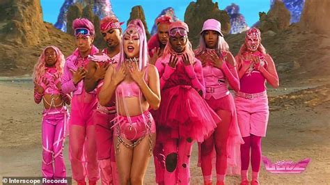 Lady Gaga Poses Nude For Paper Magazine Cover Story Daily Mail Online