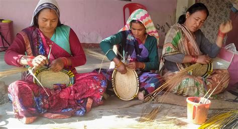 Tharu craft: pitted against plastic - PARI Education