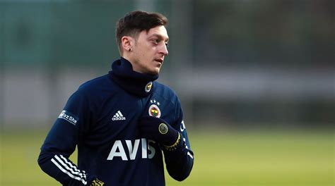 Mesut Zil Fenerbah E Wallpapers Wallpaper Cave