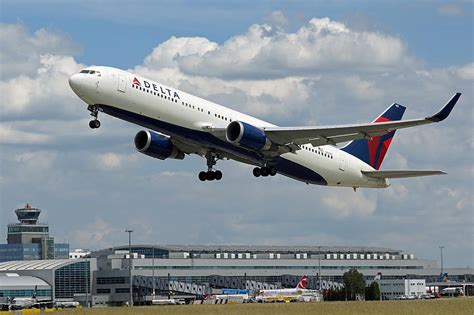 Delta Airlines Boeing 767 HD Wallpaper Pxfuel