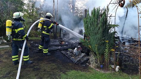 Feuer Im Kleingartenverein Lauben Traum In Schutt Und Asche