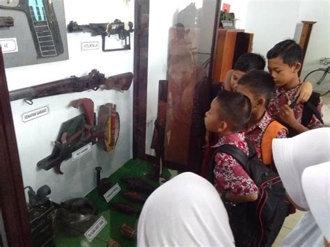 Kurangnya Minat Anak Zaman Sekarang Berkunjung Ke Museum