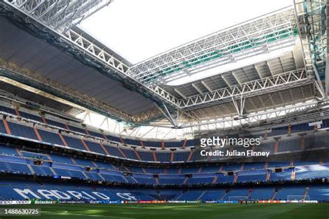 1,051,936 Madrid Soccer Stadium Stock Photos, High-Res Pictures, and ...