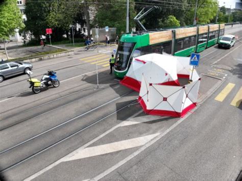 Tödlicher Unfall in Basel BS Fussgängerin 85 stirbt nach Kollision