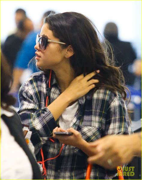 Selena Gomez Preps For Flight After Spending Time With Rumored