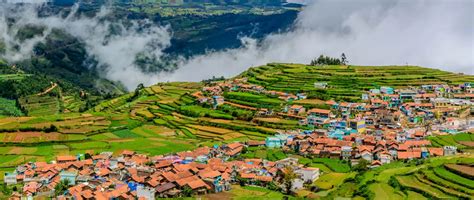 top  hill stations  india scenic escapes  time  visit