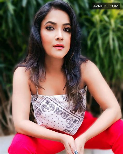 Mahi Kamla Hot Pics Collection April AZNude