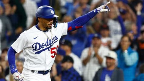 Betts Freeman Homer Back To Back Lift Dodgers To 4 2 Win Over Padres