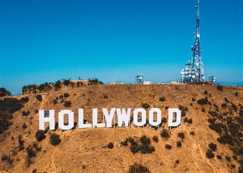 The fascinating story and secrets of the Hollywood Sign | loveexploring.com 