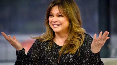 News Valerie Bertinelli Cuddles Up To Boyfriend Mike Goodnough In New