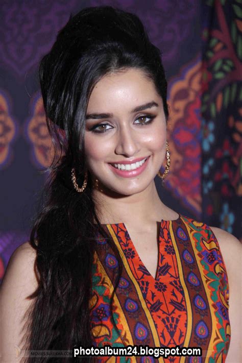 Indian Movie Actress Shraddha Kapoor New Hot Photo Album