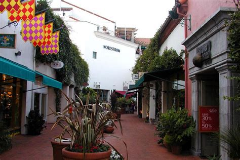 Paseo Nuevo Shops & Restaurants: Santa Barbara Shopping Review - 10Best ...