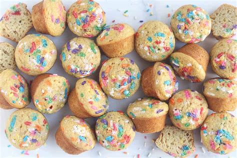 Favorite Birthday Cake Muffins (with Sprinkles!) – Product4kids