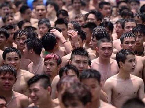 Bikini Clad Girls Strīpped Gropȇd and Fīngered At Overcrowded Water Park Elite Readers