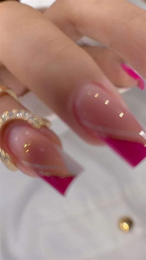 Ganhe uma renda de 2 a 5 mil por mês sendo uma nail design de sucesso