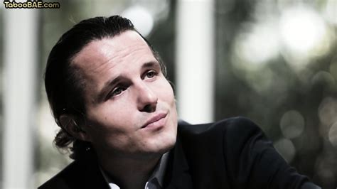 Cockhungry Babe Shared By Lucky Guys